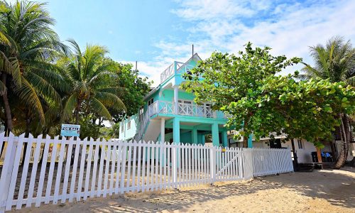 Roatan Homes for Sale Oceanfront MLS 17-332