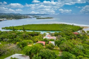 For Sale home in Roatan Island