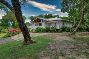 Home for sale in West Bay Roatan